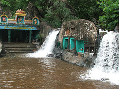 Kalhatta Giri Falls